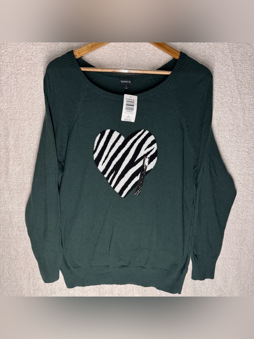 Torrid Green Zebra Heart Pullover Sweater 1X Green Gables NWT Plus Size